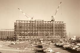1977.11 病院建設風景 トリミングP16-3.jpg