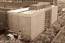 2001.6病院西別館建設風景 トリミングp46-1.jpg
