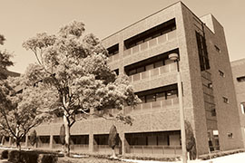 2001.9病院西別館完成 トリミングp46-2.jpg