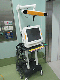 10-外科手術用ナビゲーションシステム写真①.gif