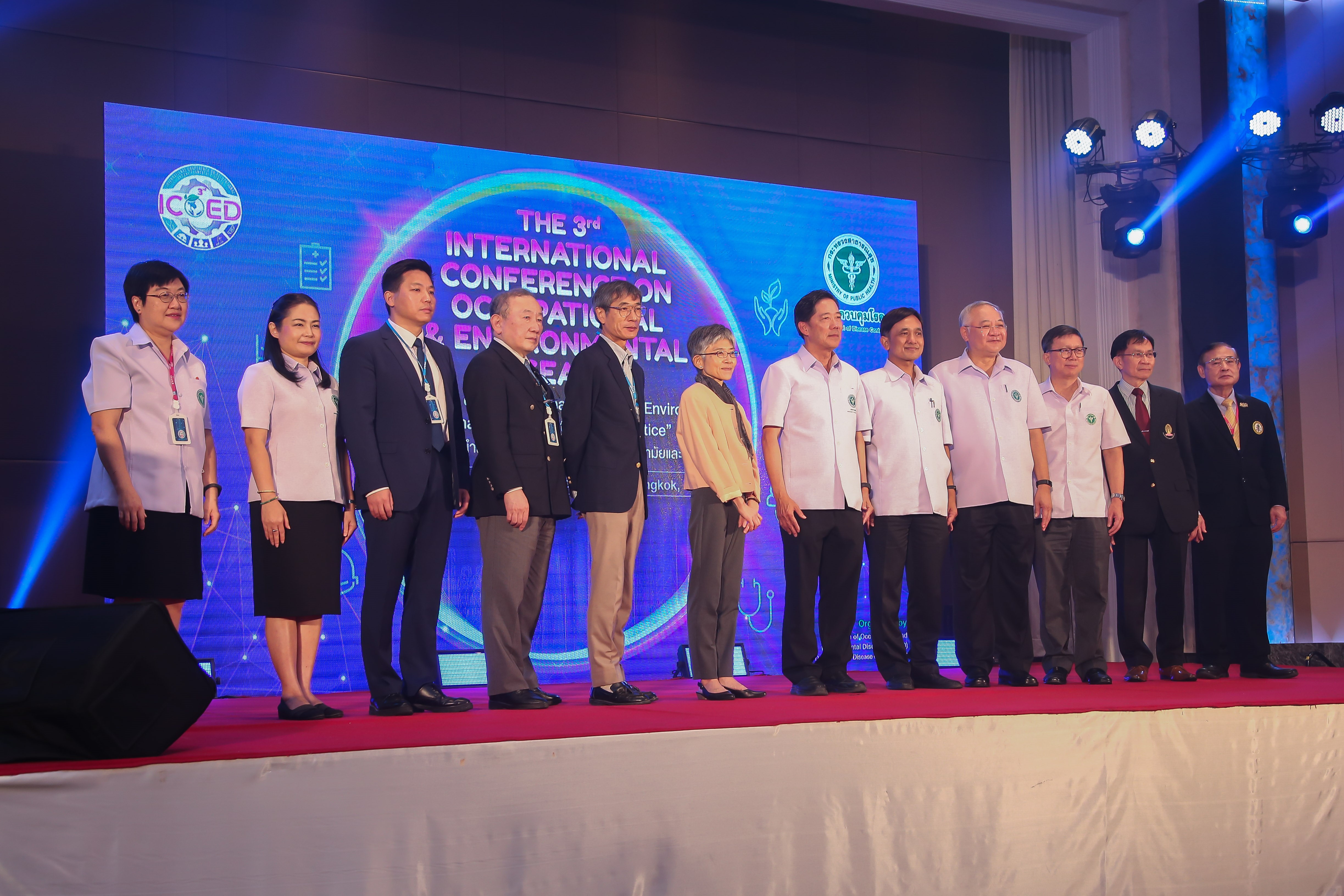 group photo.jpg