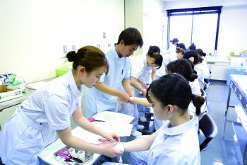 看護学科.jpg