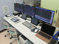 9-電気生理学検査システム写真.gif